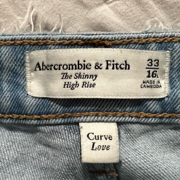 Abercrombie & Fitch The Skinny High Rise Curve Love Distressed Jeans - Picture 9 of 10